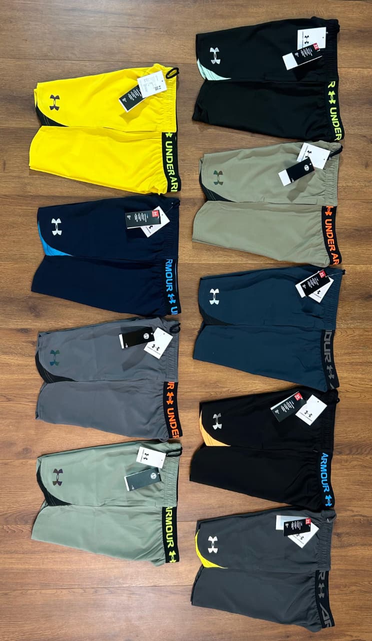 UNDER ARMOUR Shorts