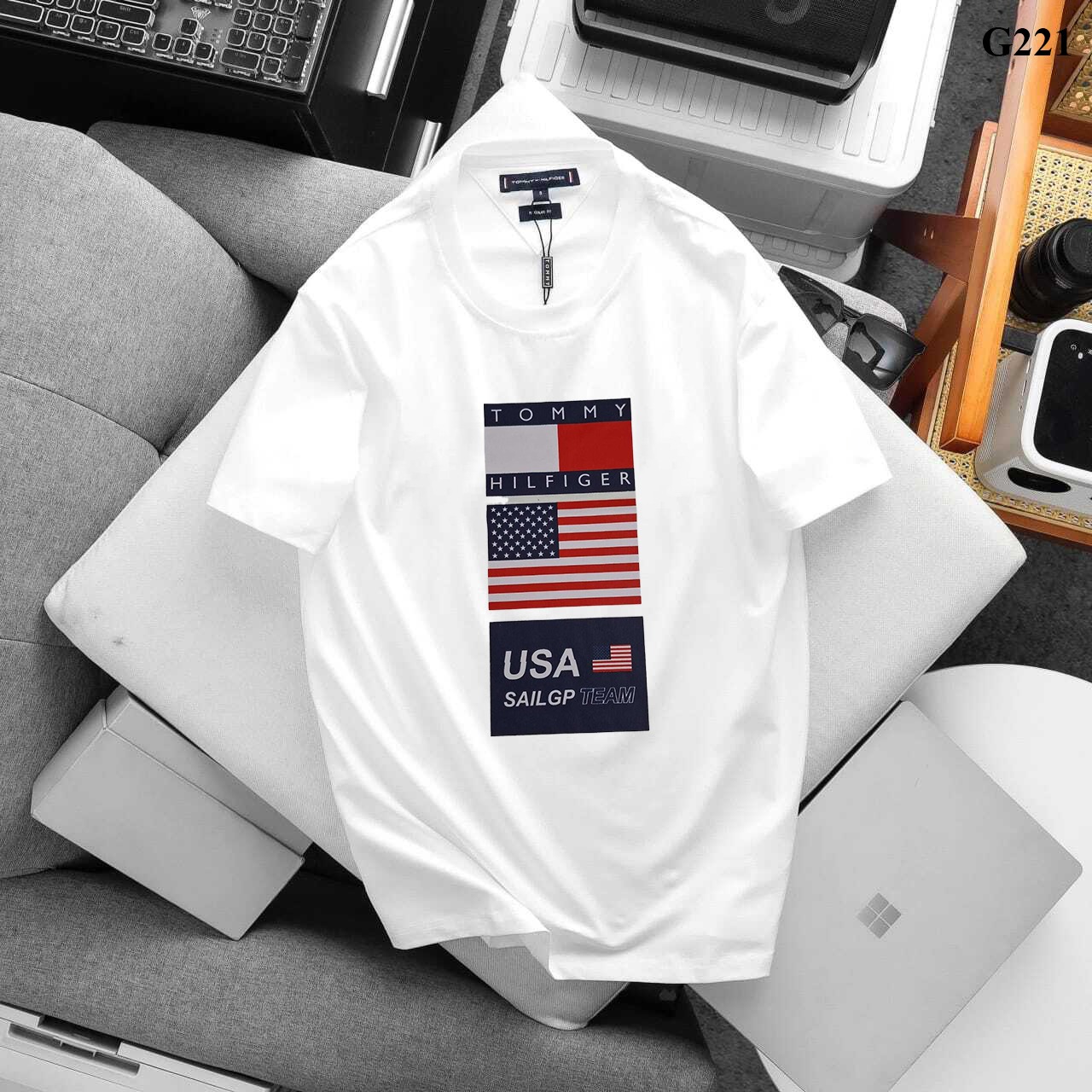 TOMMY HILLFIGER R-Neck T-Shirt